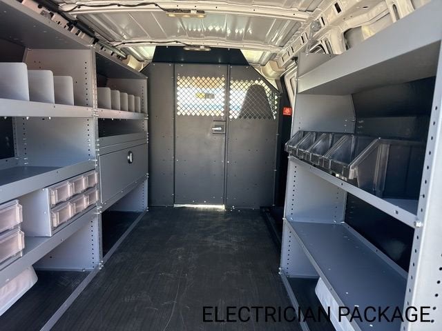 2025 Chevrolet Express Cargo 2500 WT