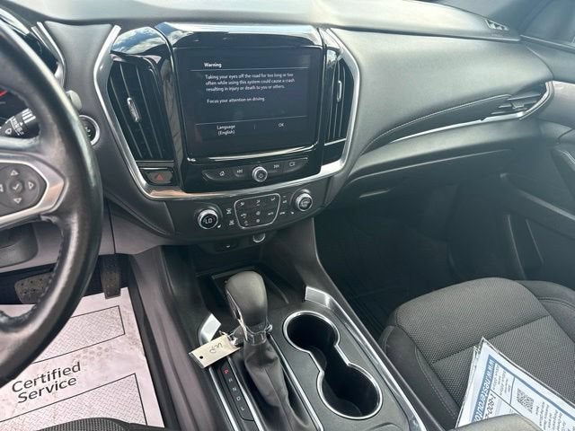 2022 Chevrolet Traverse LT Cloth