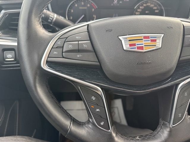 2022 Cadillac XT5 Premium Luxury