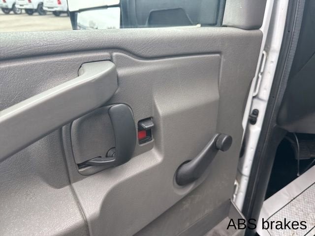 2018 Chevrolet Express Cutaway 3500 Work Van