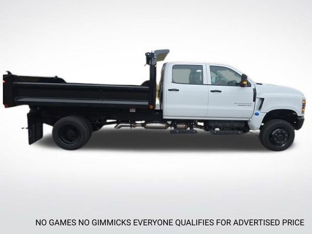 2025 Chevrolet Silverado 5500 HD Work Truck