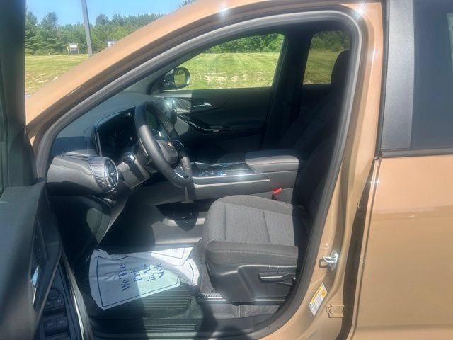 2027 Chevrolet Equinox LT - Photo 21