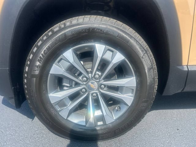 2027 Chevrolet Equinox LT - Photo 9