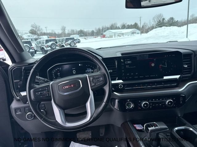 2022 GMC Sierra 1500 SLT