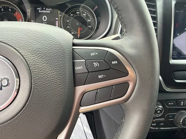 2022 Jeep Cherokee X
