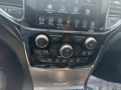 2020 Jeep Grand Cherokee Laredo