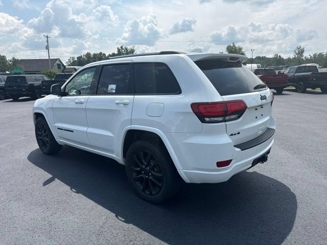 Used 2018 Jeep Grand Cherokee Laredo Altitude IV with VIN 1C4RJFAG6JC463392 for sale in Houghton Lake, MI