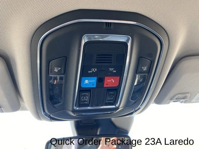 2023 Jeep Grand Cherokee Laredo