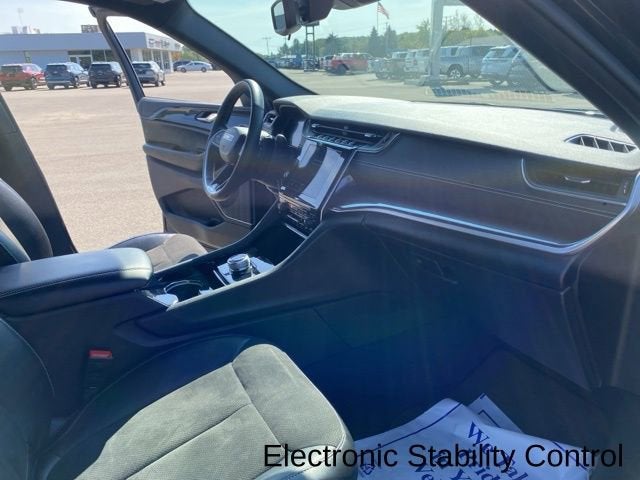 2022 Jeep Grand Cherokee L Altitude 4x4