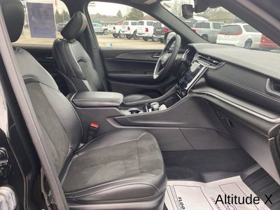 2025 Jeep Grand Cherokee L Altitude X 4x4