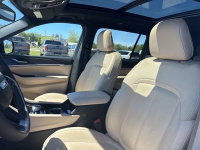 2023 Jeep Grand Cherokee L Limited 4x4