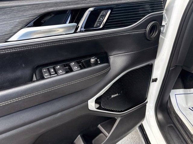 2023 Jeep Wagoneer Series III