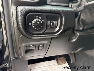 2019 RAM 1500 Big Horn/Lone Star Crew Cab 4x4 5'7" Box