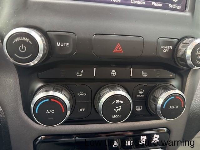 2019 RAM 1500 Big Horn/Lone Star Crew Cab 4x4 5'7" Box