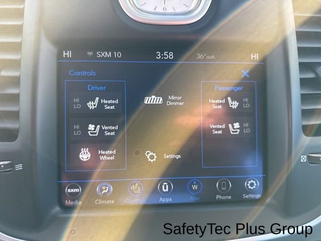 2023 Chrysler 300 Touring L