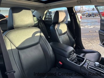 2023 Chrysler 300 Touring L