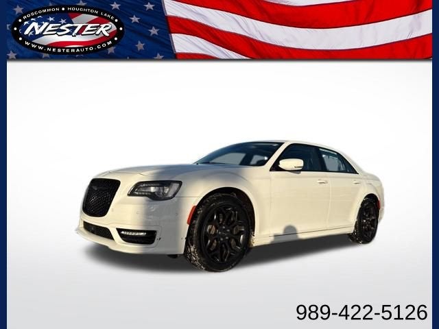 2023 Chrysler 300 Touring L