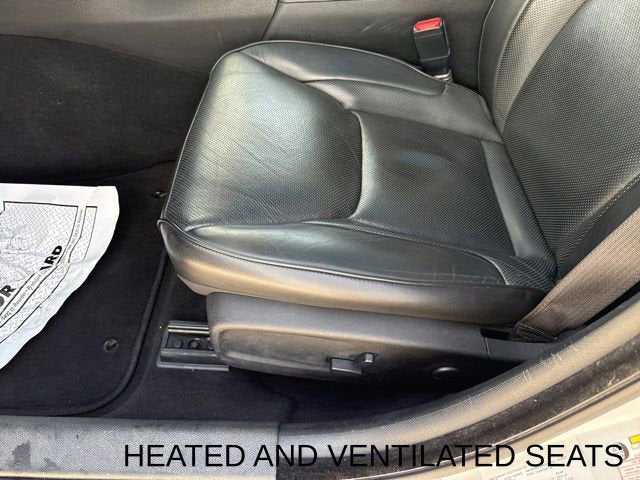 2023 Chrysler 300 Touring L