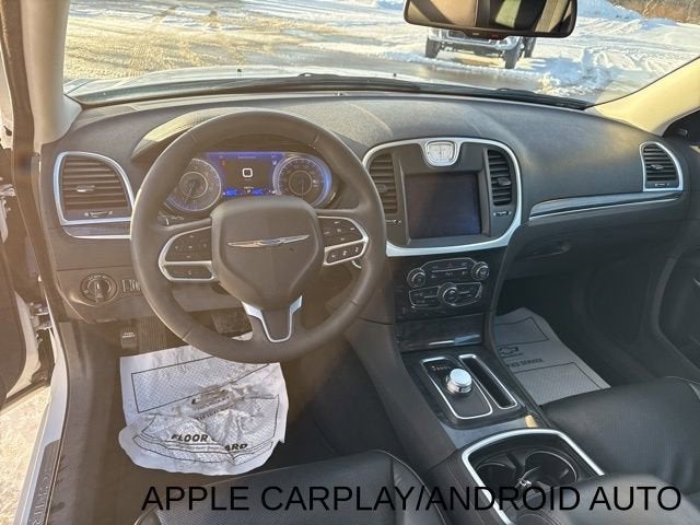 2023 Chrysler 300 Touring L