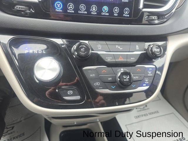 2017 Chrysler Pacifica Touring-L