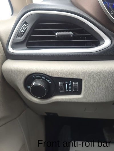 2023 Chrysler Voyager LX