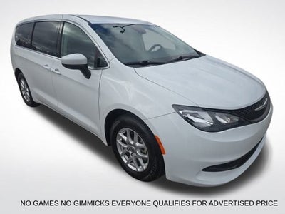 2023 Chrysler Voyager LX