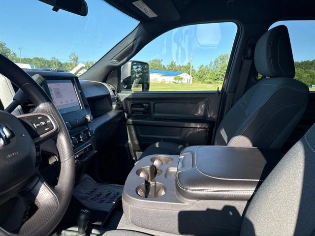 2024 RAM 3500 Tradesman Crew Cab 4x4 6'4" Box