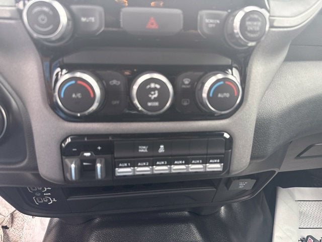 2024 RAM 2500 Tradesman Crew Cab 4x4 8' Box