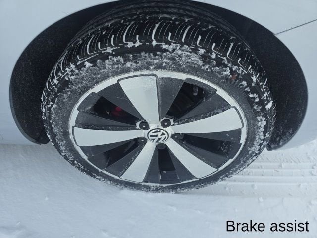 2013 Volkswagen Beetle Convertible 2.0T