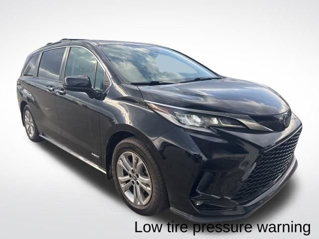 2021 Toyota Sienna XLE