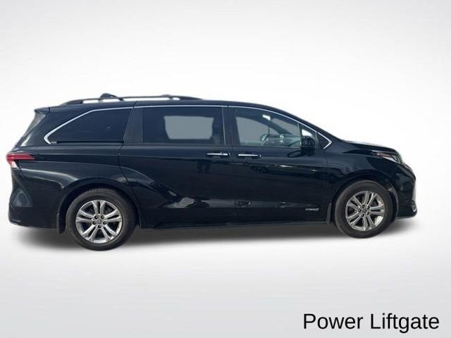 2021 Toyota Sienna XLE