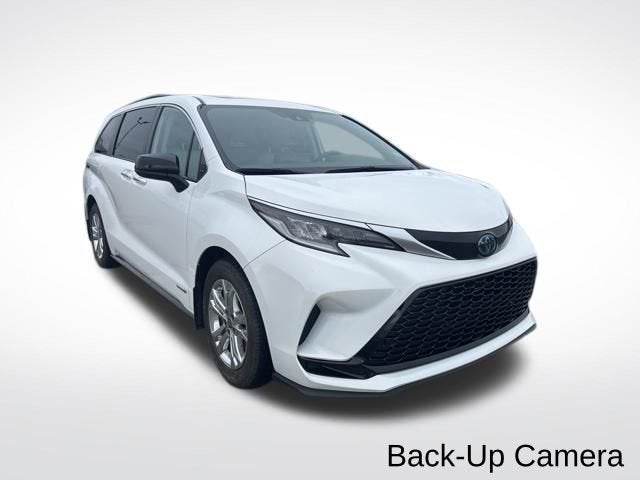 2021 Toyota Sienna XLE