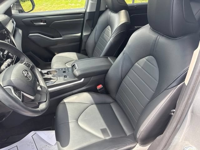 2023 Toyota Highlander Hybrid XLE