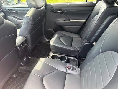 2023 Toyota Highlander Hybrid XLE