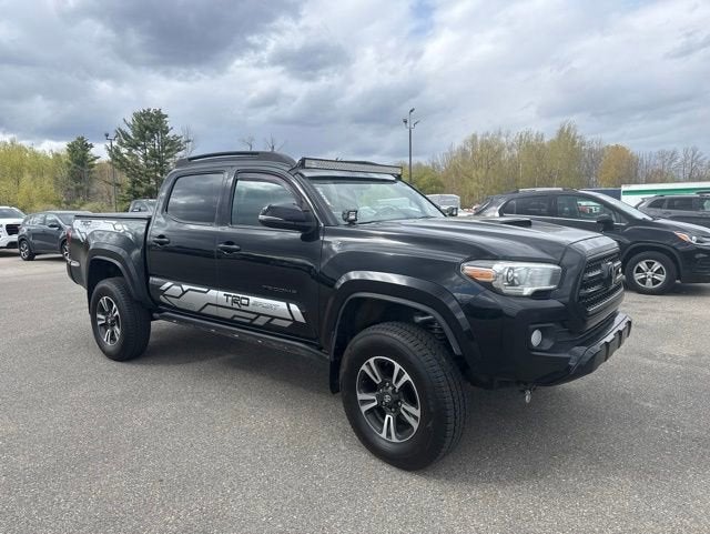 2016 Toyota Tacoma SR