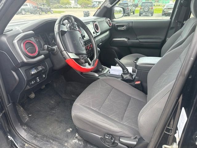 2016 Toyota Tacoma SR