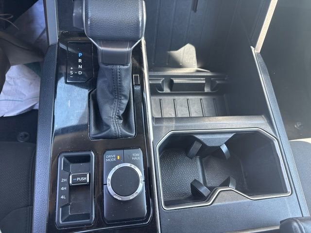 2022 Toyota Tundra 4WD SR5