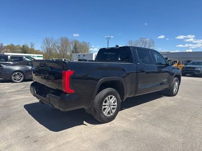 2022 Toyota Tundra 4WD SR5
